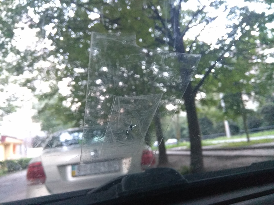 Прилетіло… 3