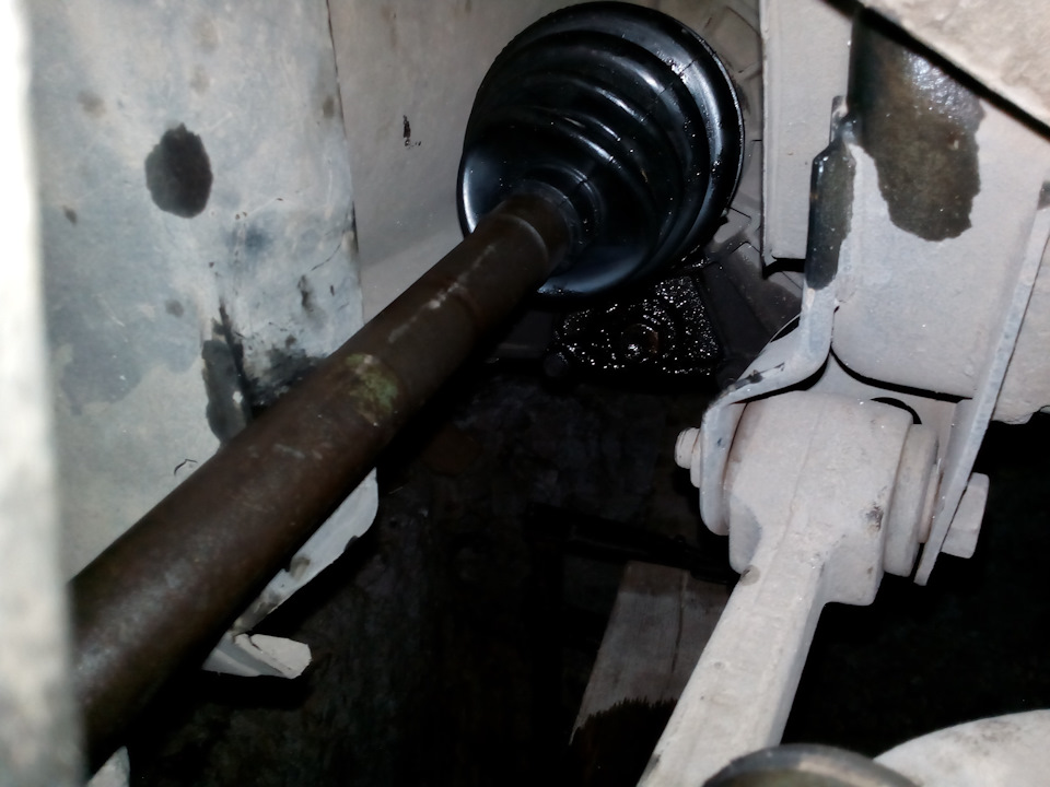 163 тис Заміна лівих пильовиків Шрус і лівого переднього ступичного. 2