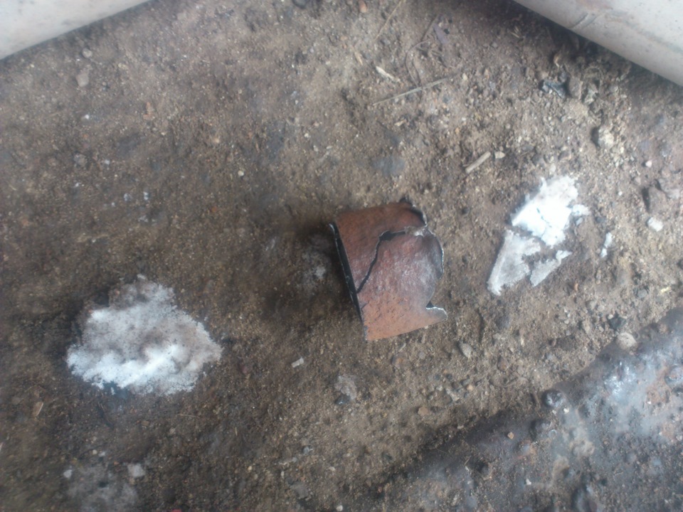 прогорів глушак, одразу заварили 3
