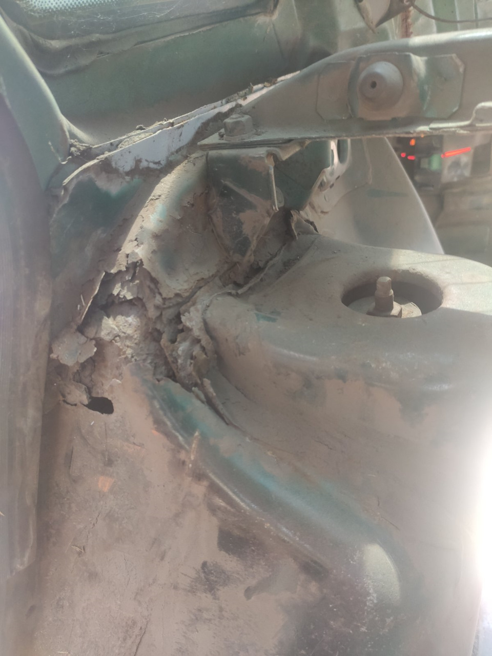Ремонт задніх склянок та арок 1
