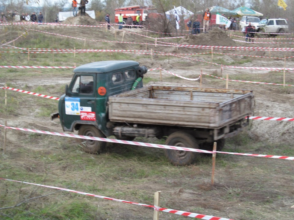 Покатушки на автомобільний тріал Шарукань 2