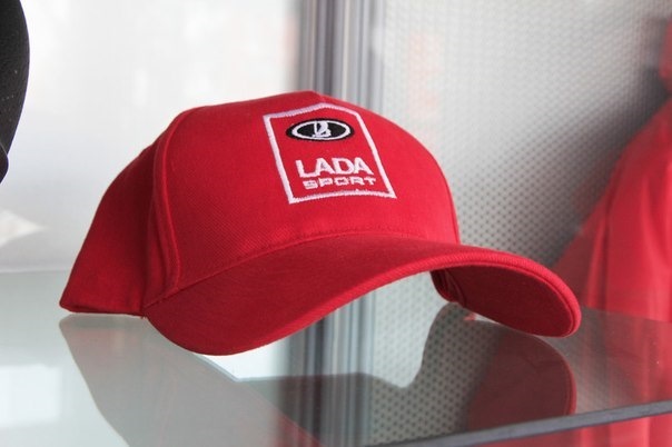 Куплю кепку и футболку поло Lada Sport 2