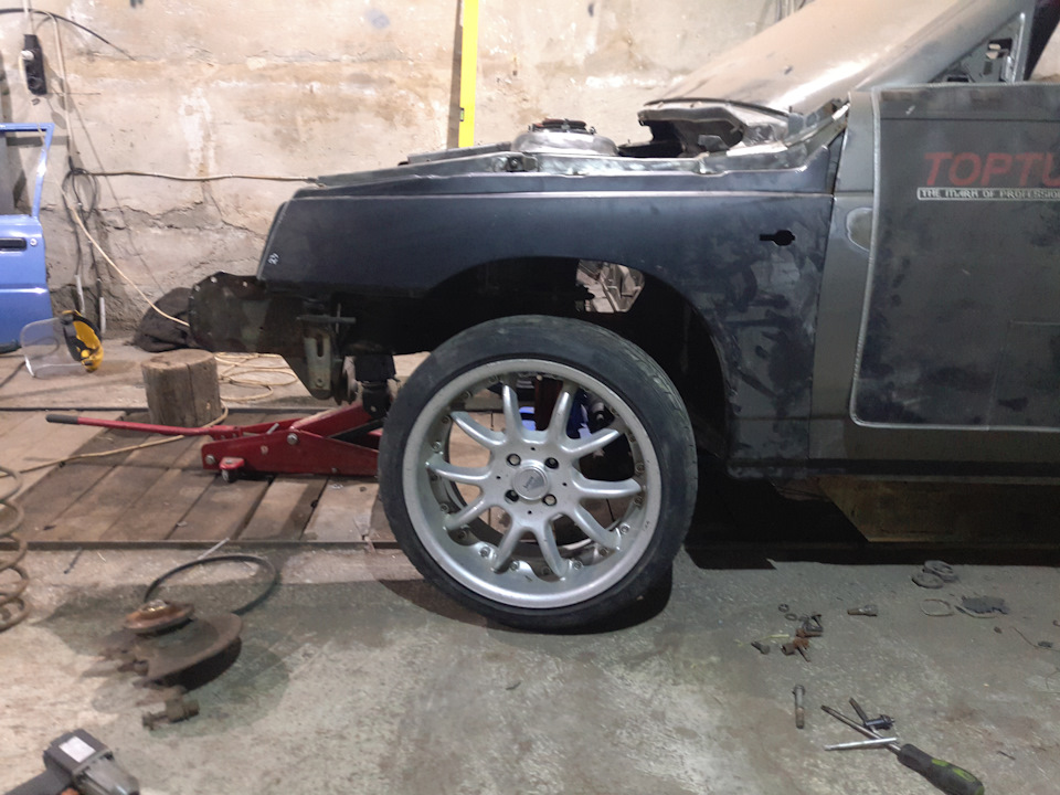 Прикладка передньої ходової від VW B3 2