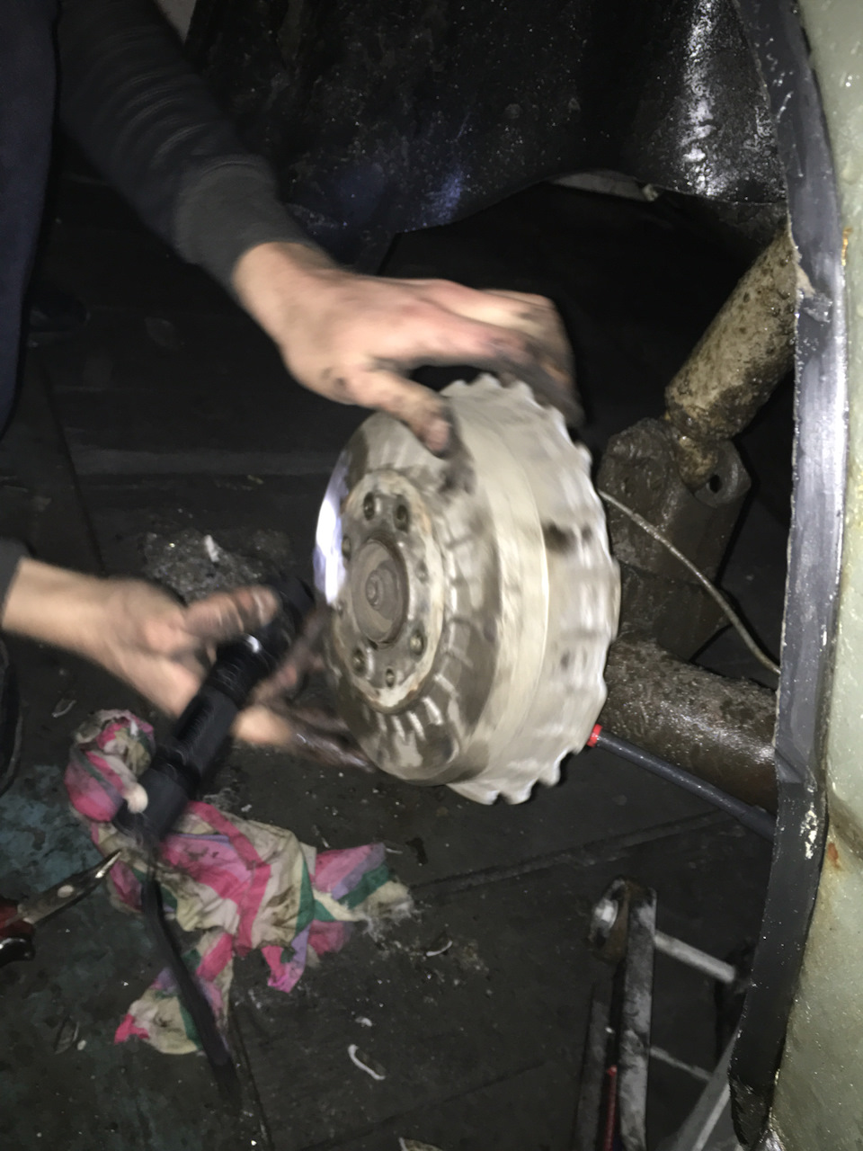 Заміна гальмівних колодок 2