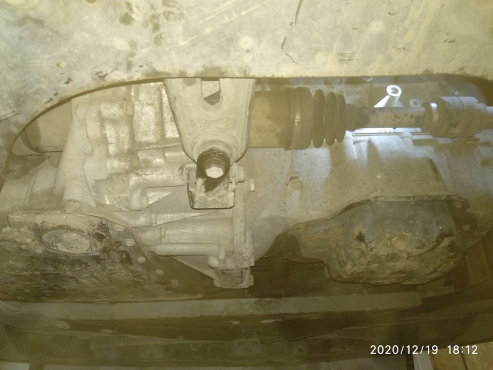 Датчик коленвала Nissan Tiida, заміна датчика коленвала. 2