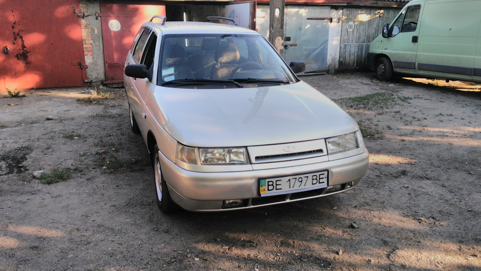Ластівка поїхала підкорювати села і доживати свого віку. 1