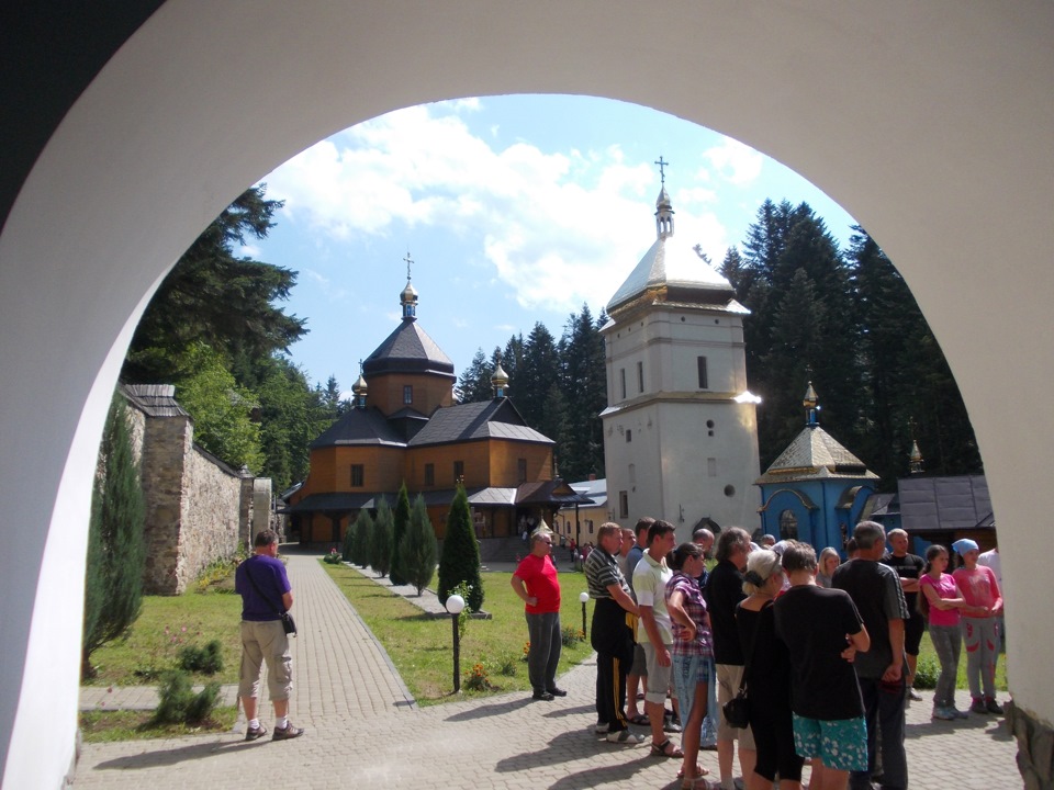 2013-08-18_Манявський скит+Водоспад 4