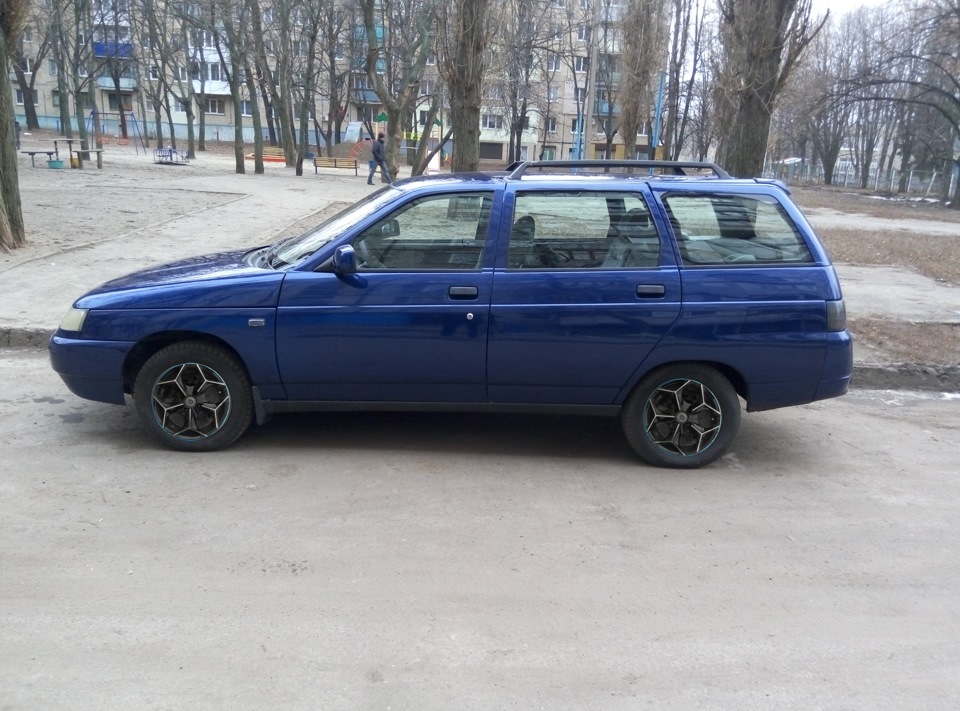 Присмеркнувся на літо. 3