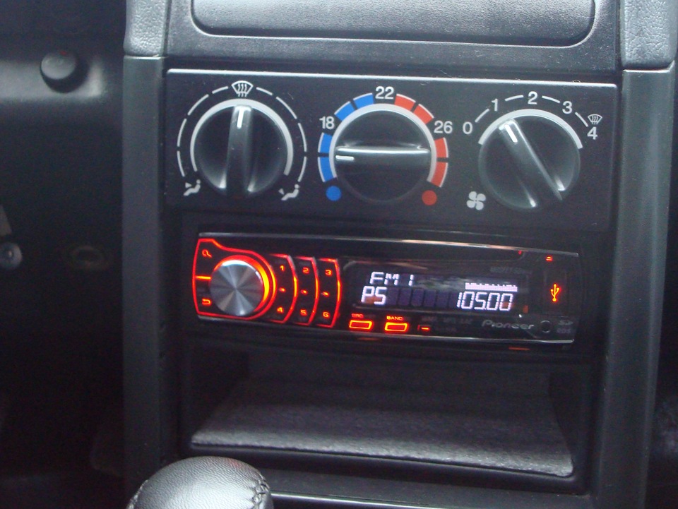 Радіо Rioneer DEH-6310SD 2