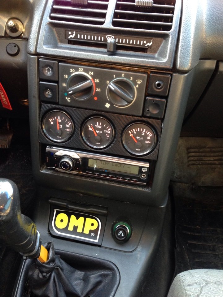 Оновлення музики: ГУ - Blaupunkt Hamburg MP57 2