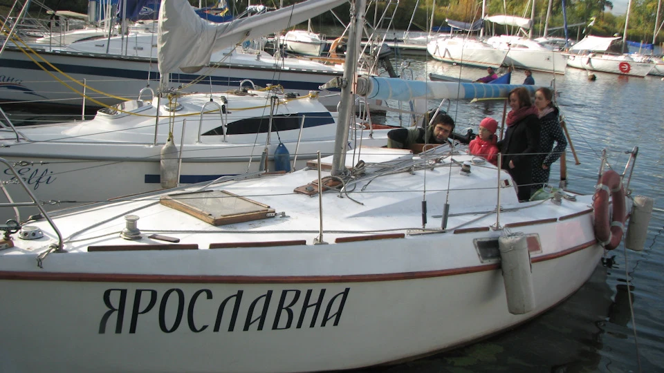 Осінь, закінчується сезон на воді. Ми з другом та синами друзів вийшли на Дніпро.