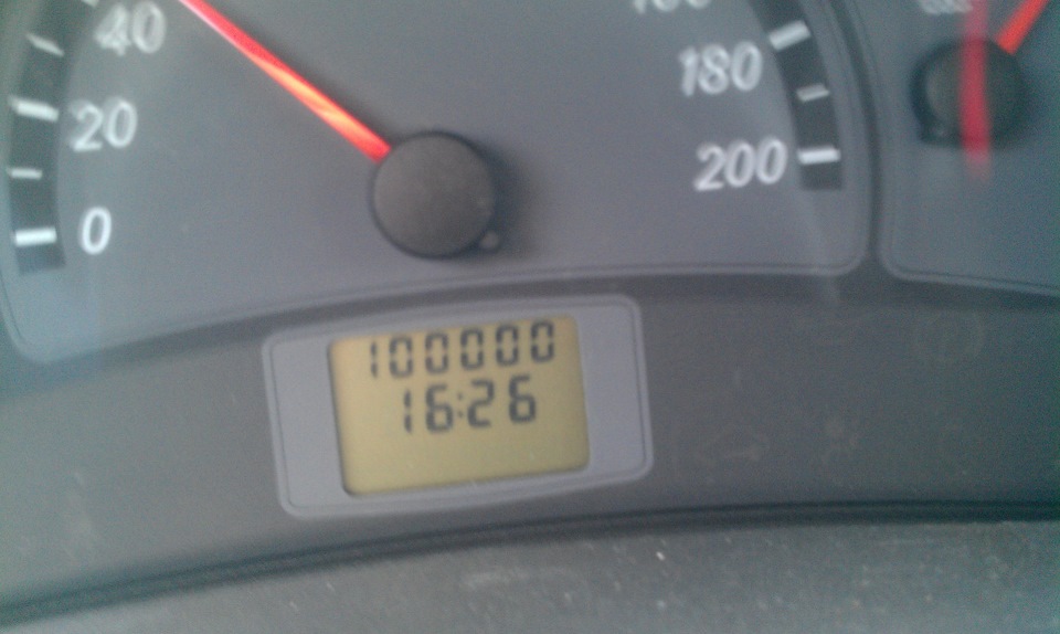 100 000 км позаду 3