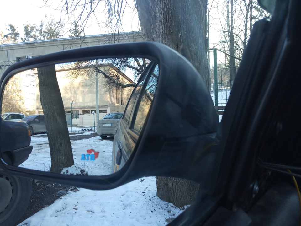 Priora Mirrors on the Vaz 2111 1