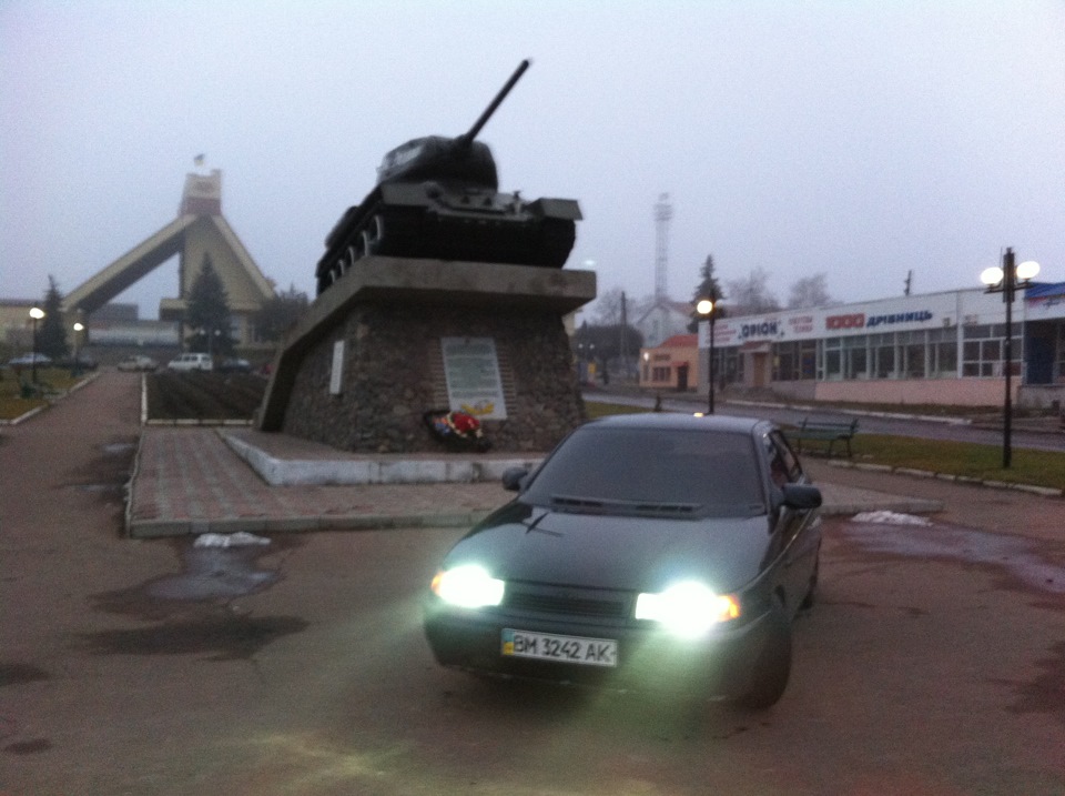 Помив і пофографував =) (ЖД вокзал танк) 5
