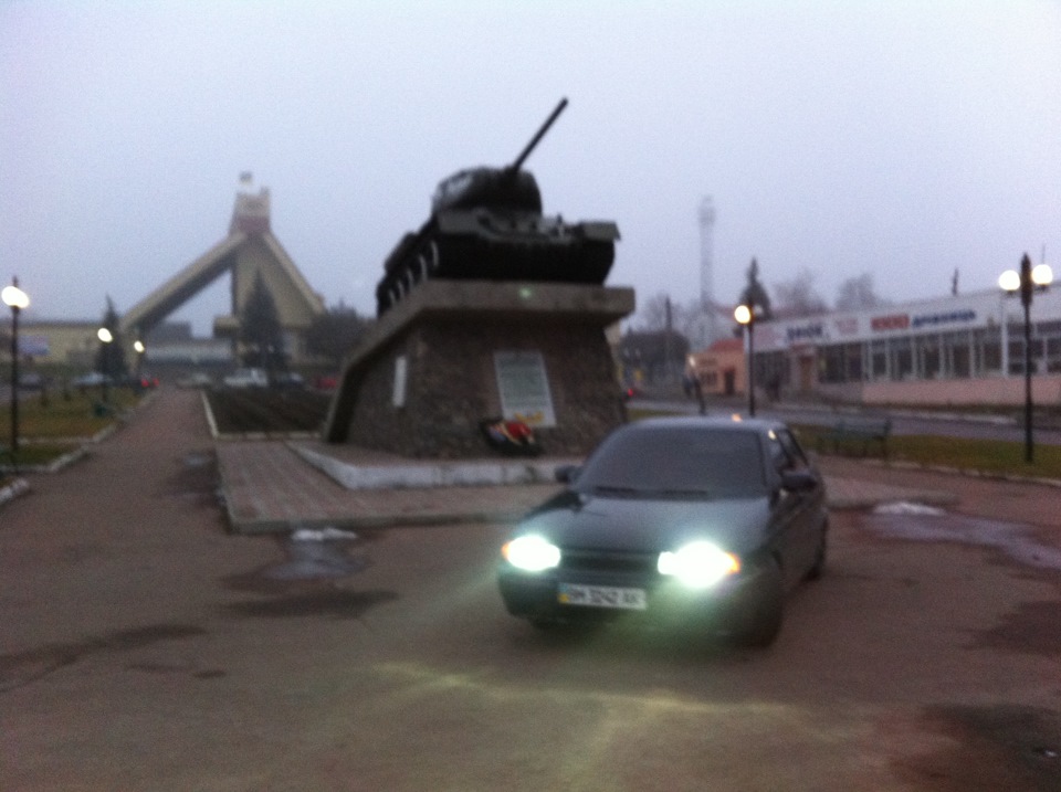 Помив і пофографував =) (ЖД вокзал танк) 2