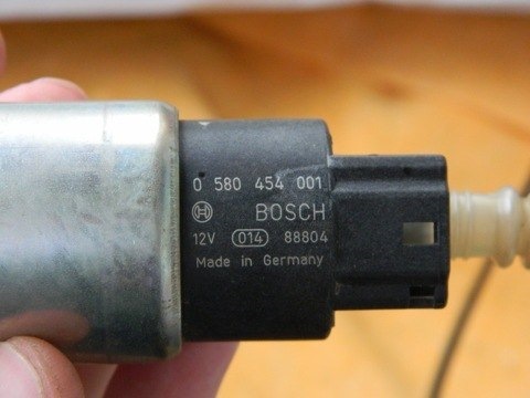 поставивши собі бензонасос занурювальний (від ВОЛГИ) бош 001 на ваз 2112 1