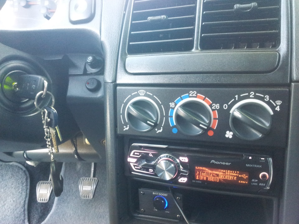 Pioneer DEH-5450SD MIXTRAX 1