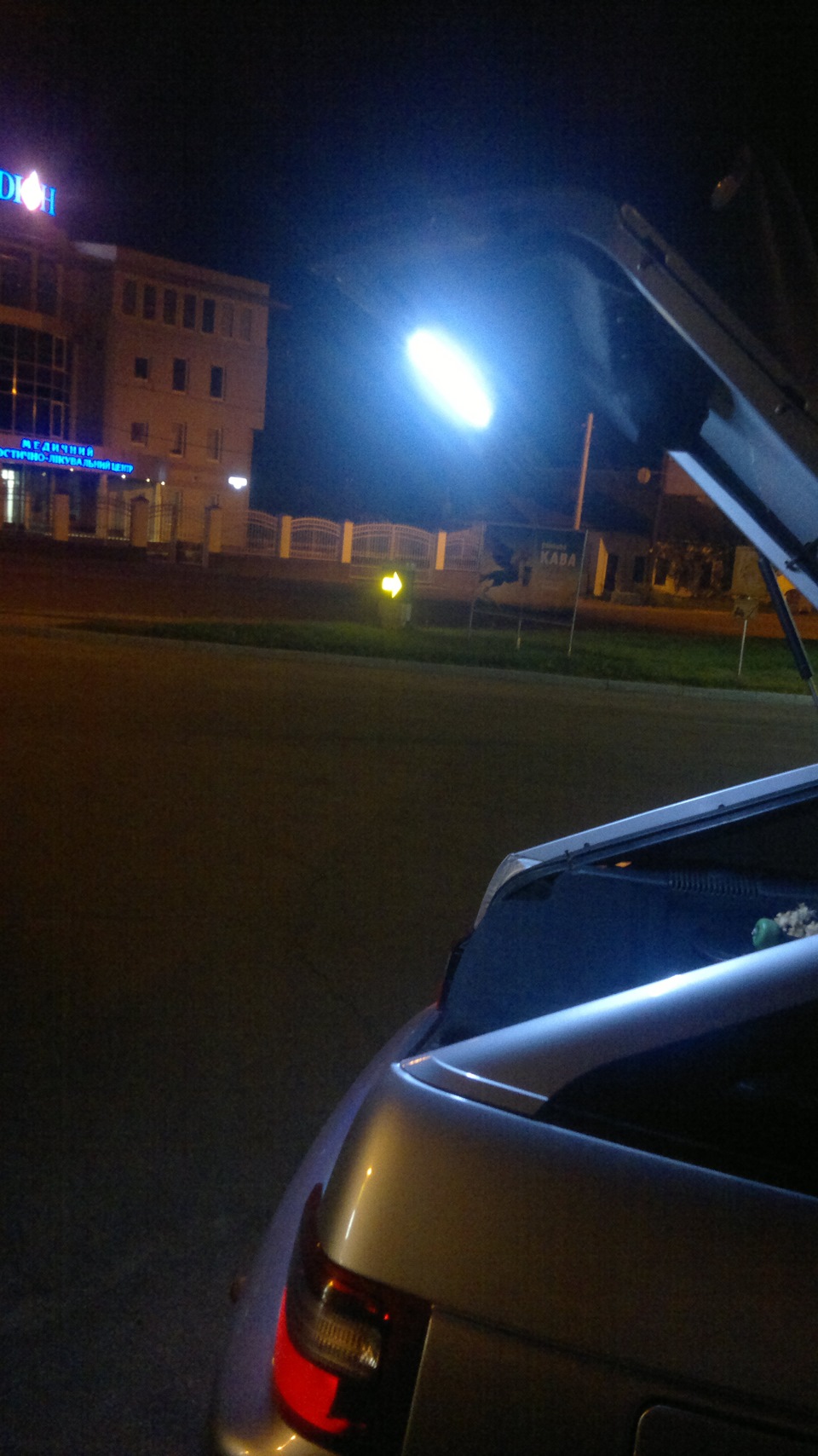 Світлодіодна стрічка в багажник. 2