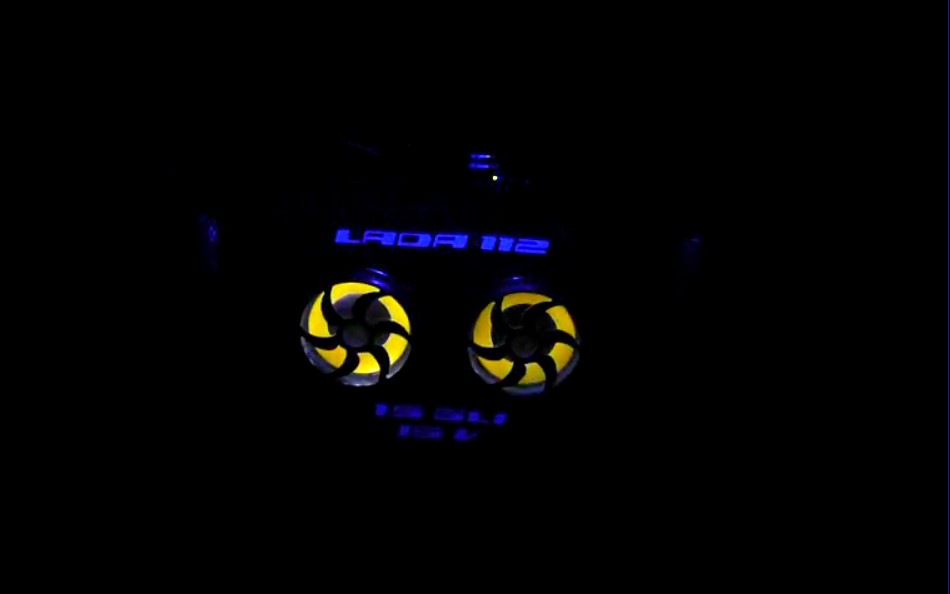 Встановлення в багажник Light&Bass 1