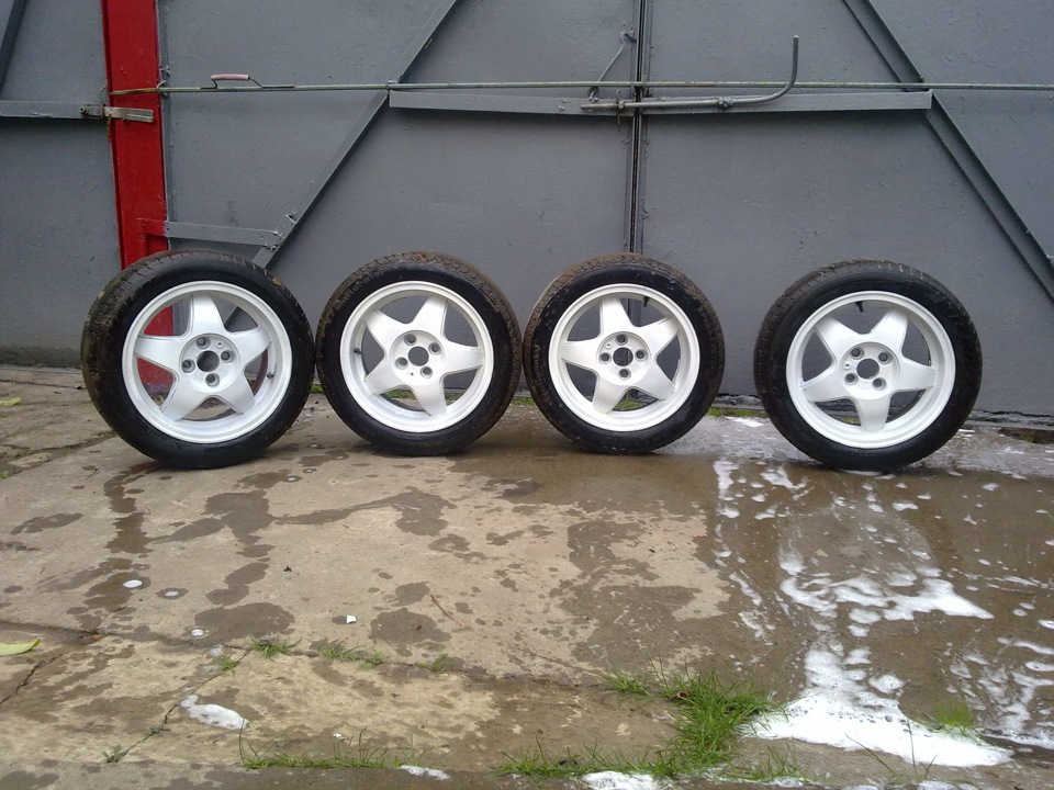OZ R15,7J PCD 4/100 ET 42 4