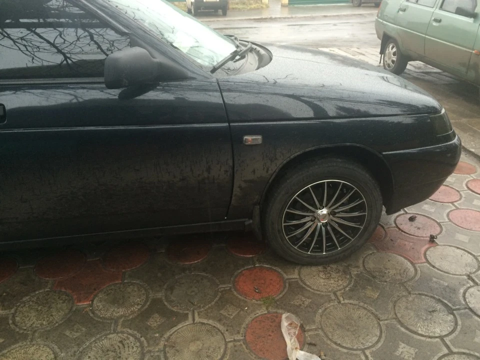 Чи варто брати? r15