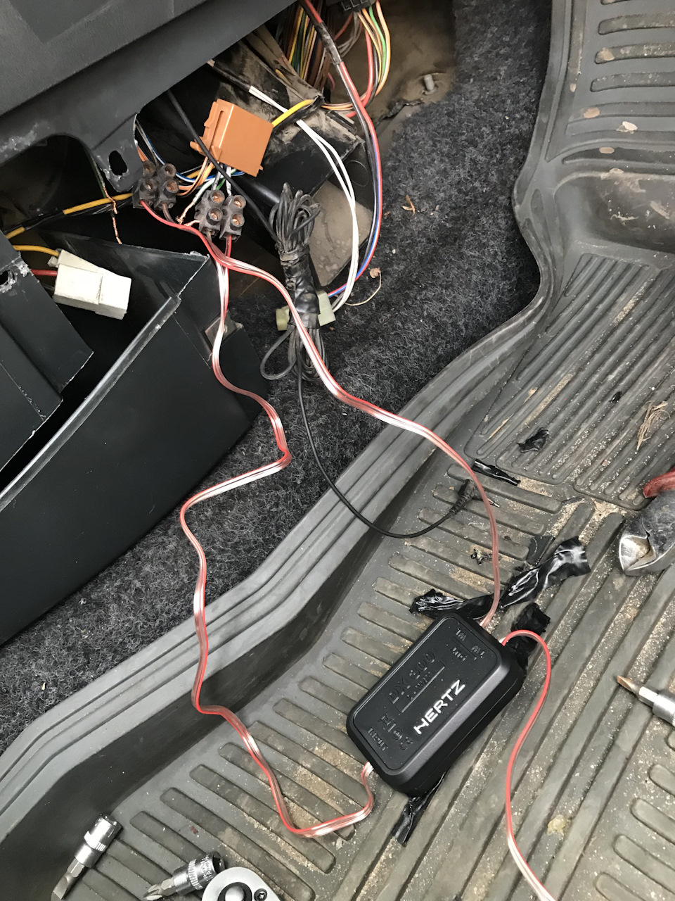 АнтиАвтоЗвук / hertz 130.3 / Двенашка 2112 5