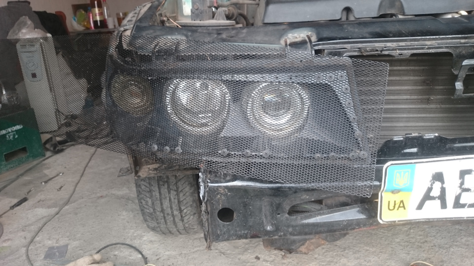 Затягнув сіткою фари)) = 4