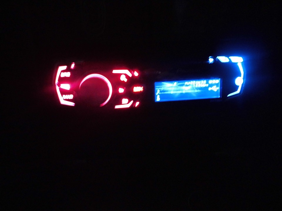 Pioneer DEH x7500 SD 5