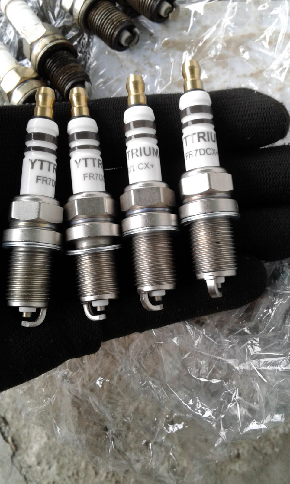 Нові свічки запалювання FR7DCX+ Yttrium та ін. 3