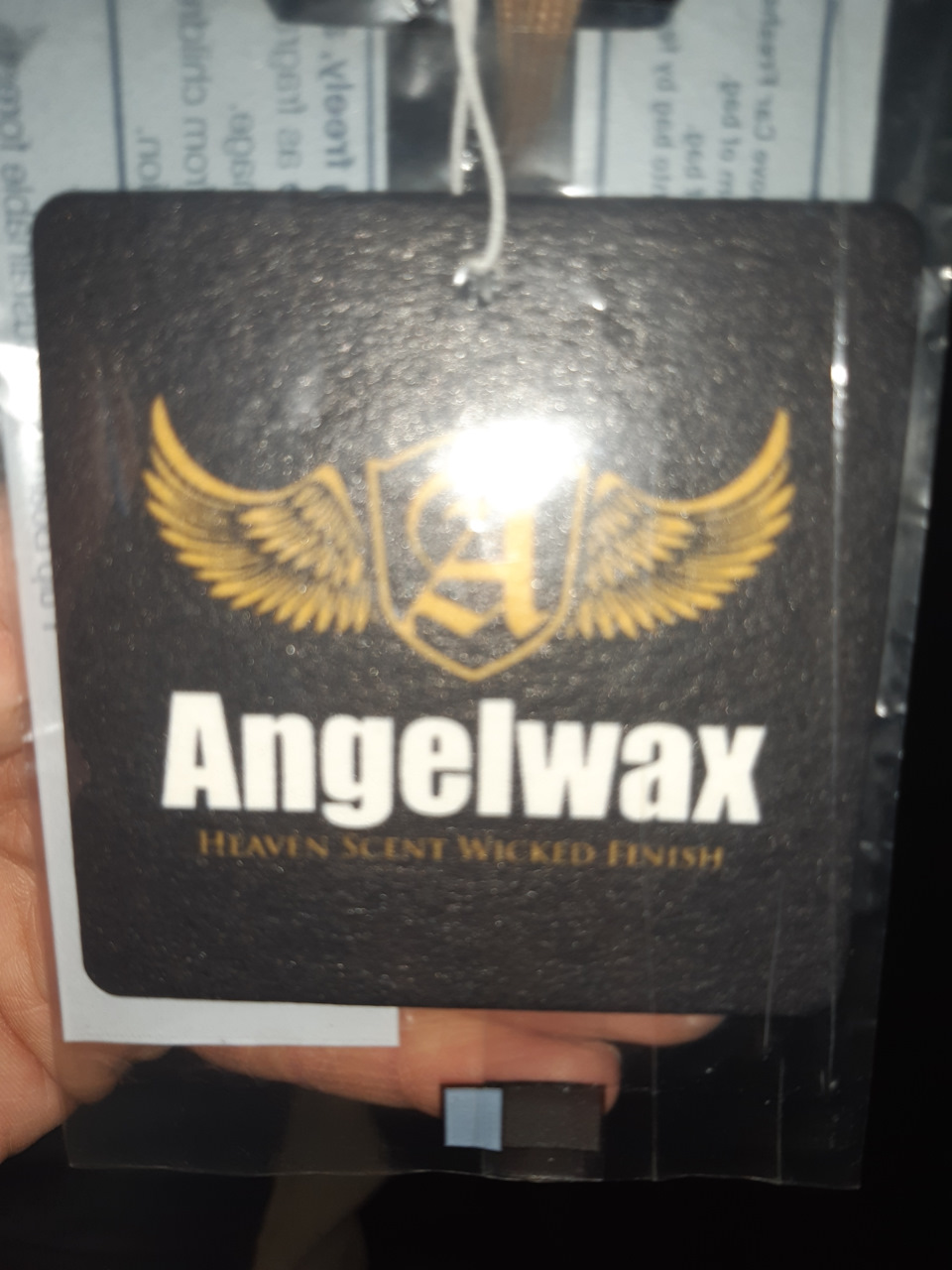 Восковий антикор Motip і смердючка AngelWax 3