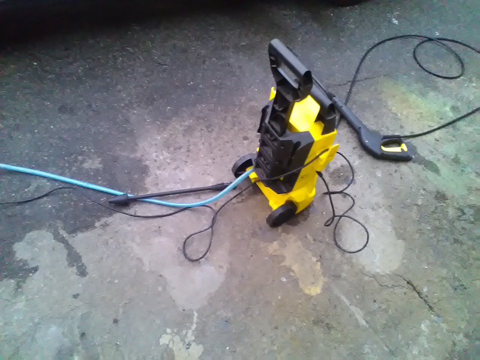 Автокосметика та мінімийка Karcher 3