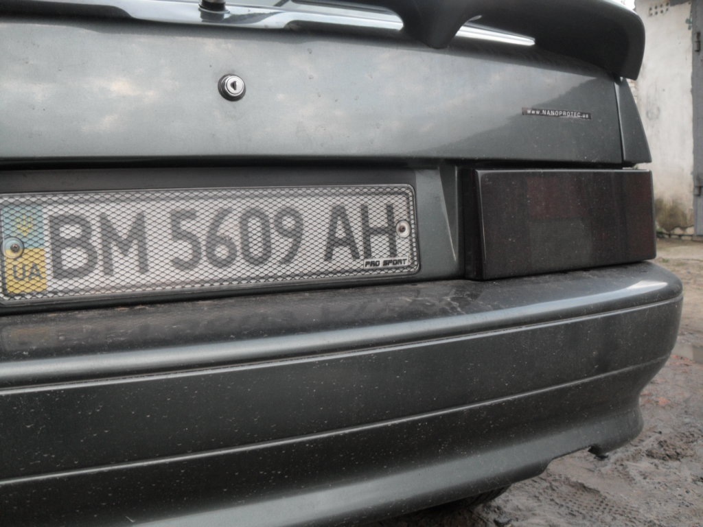 задні стопи 3