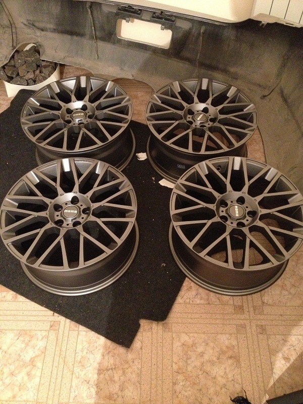 Продам итальянский оригинал MOMO R18, 5*114.3 ET35 8J*18 H2 5