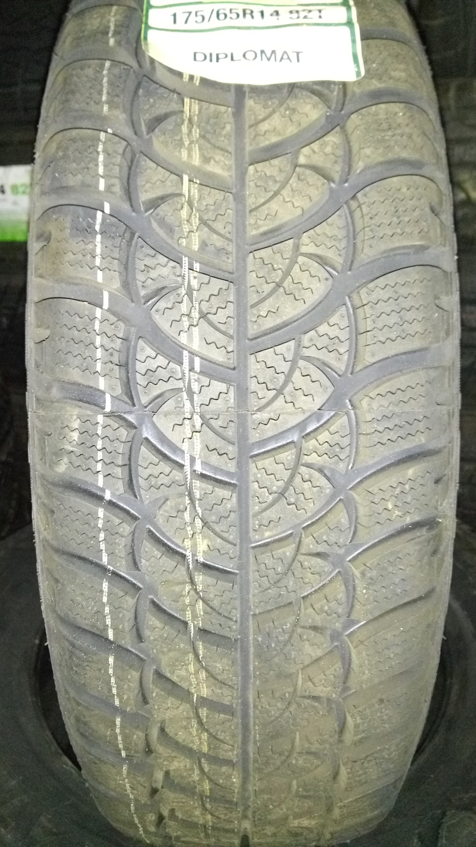 Зима 14 - Diplomat MS 175/65 R14 82T 2