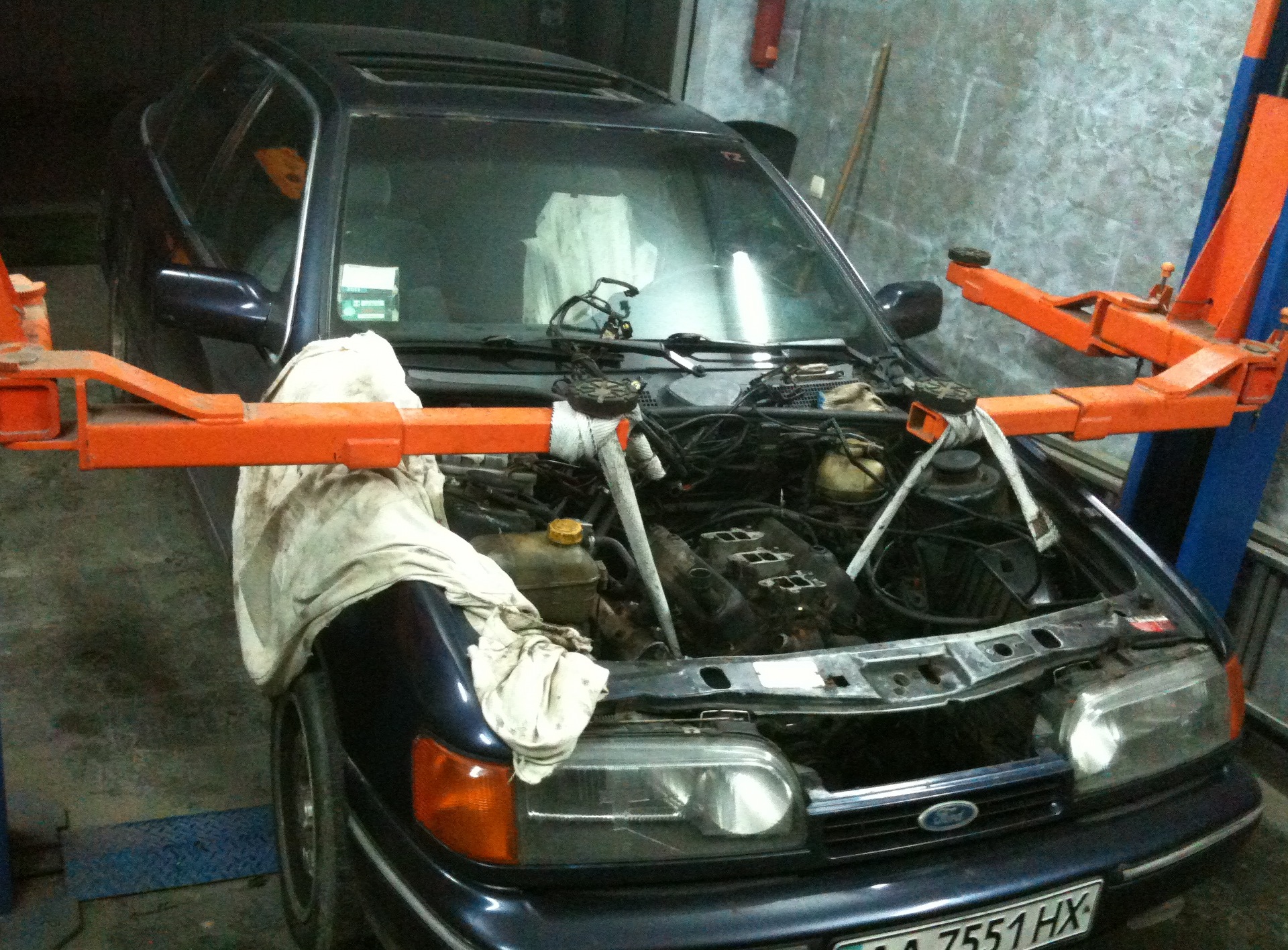 Пару ночей ford scorpio у гаражі. 3