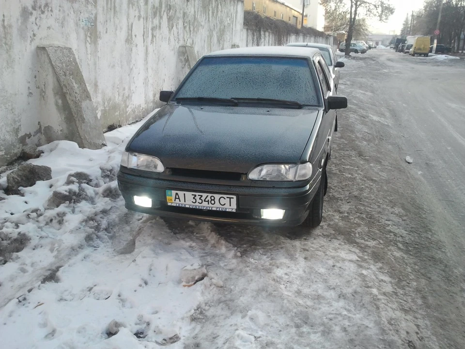 Повернулася