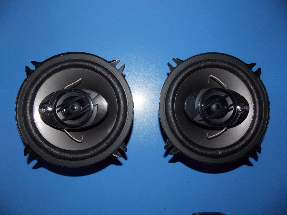 Новий фронт Pioneer TS-A1303i 3