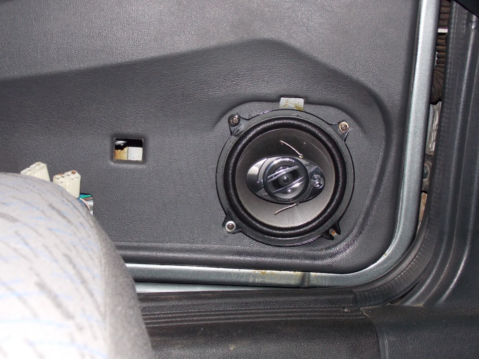 Новий фронт Pioneer TS-A1303i 5