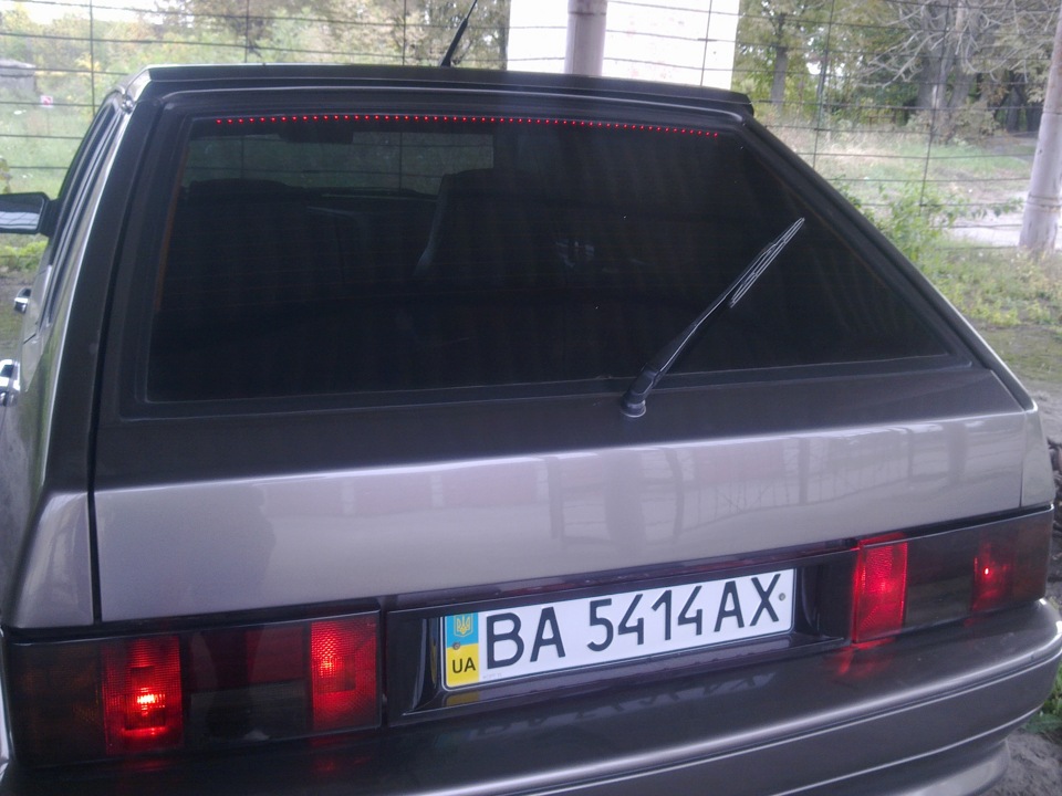 Додатковий стоп сигнал, як у BENTLEY Continental 3