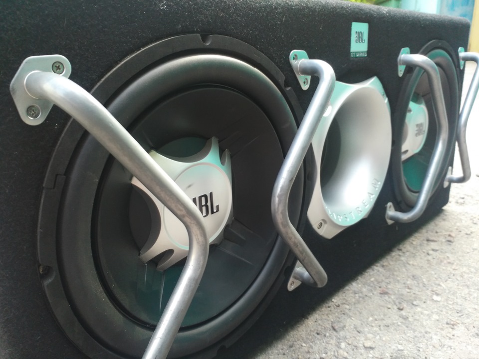 продамСабвуфер JBL GT5-2402BR 2