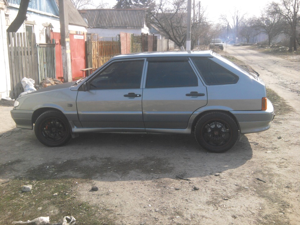 Продам бампера ВАЗ 2114 5