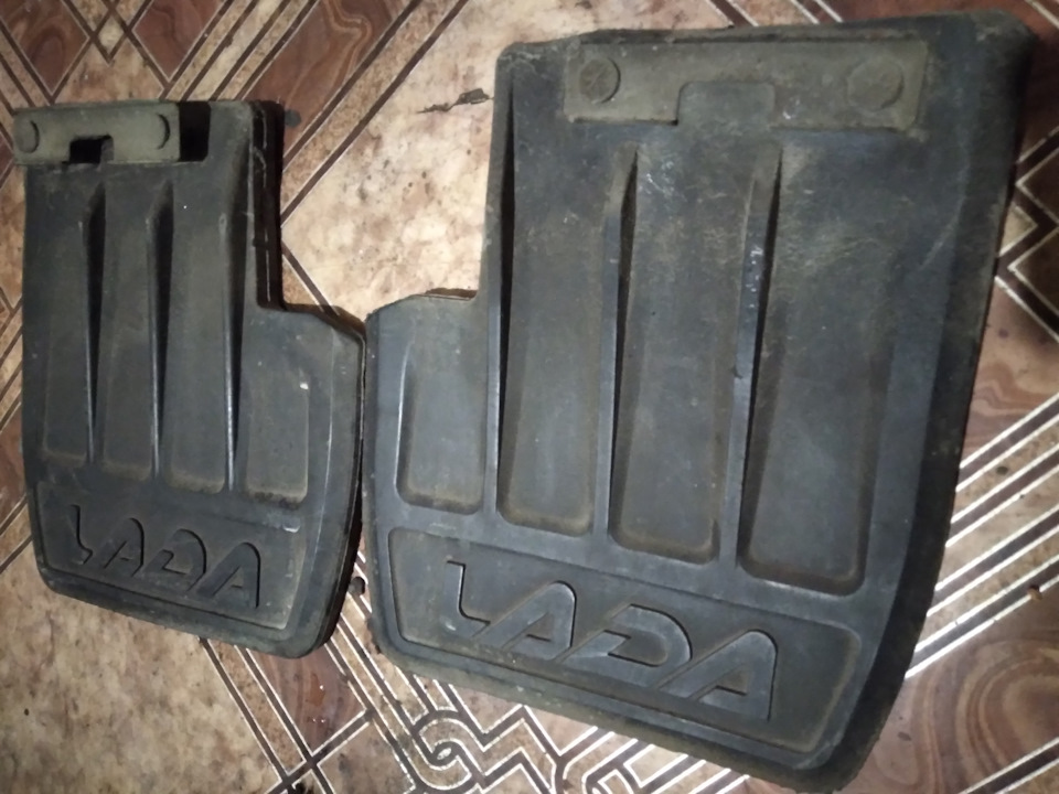 №11 Задні бризковики 4