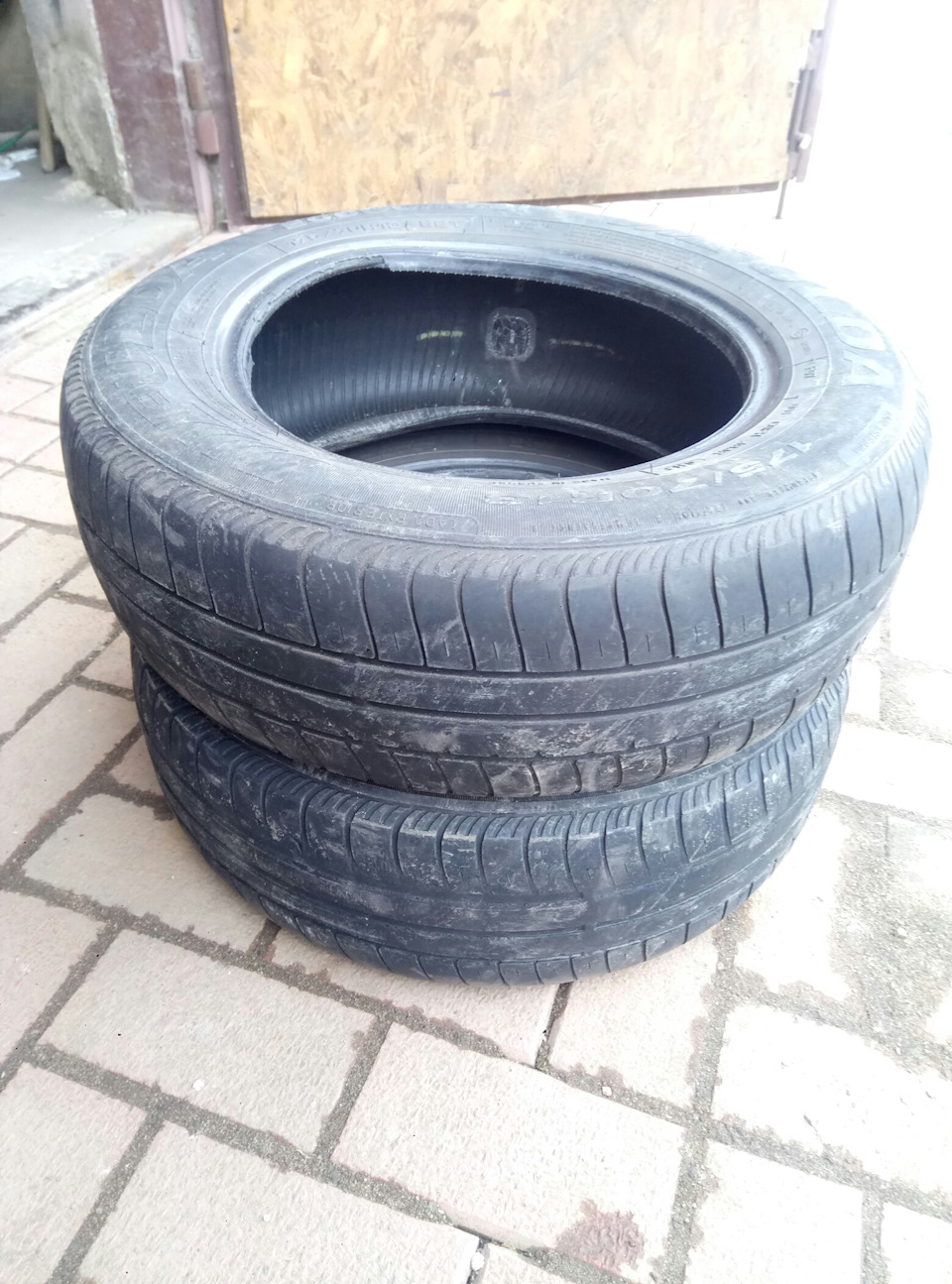 Гума на літо 1