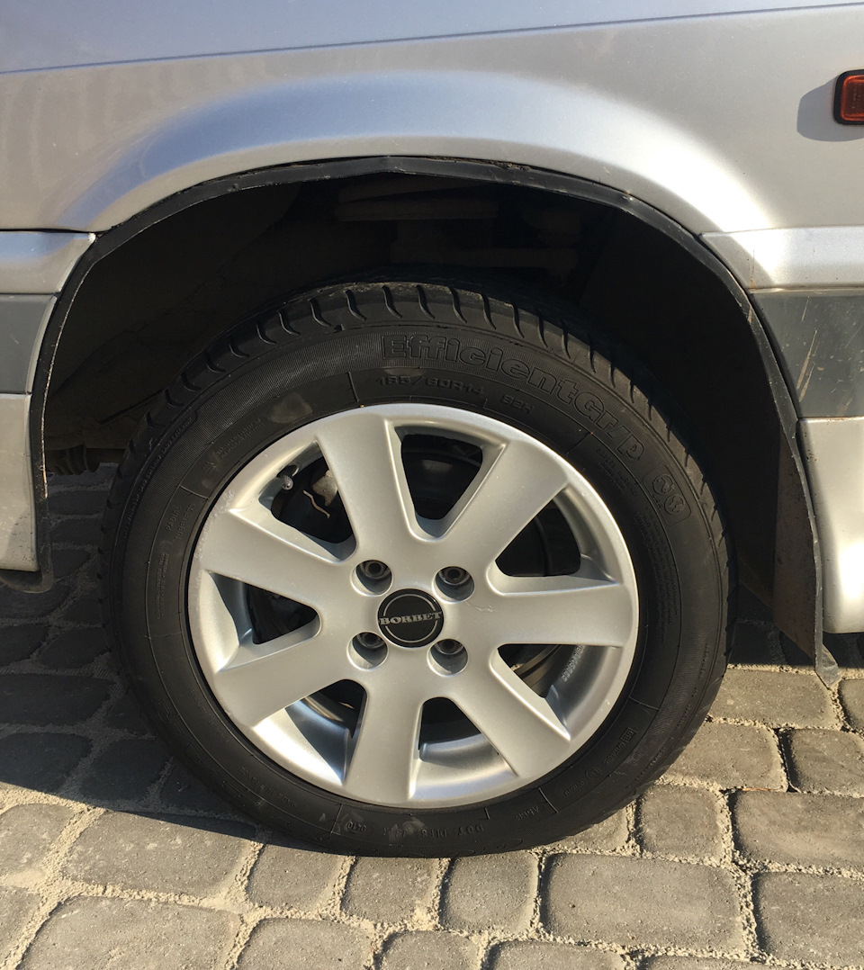 Тапки Borbet r14 4х98 та гума Goodyear 185/65 3
