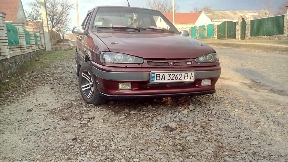 Поставив спідницю на бампер 2