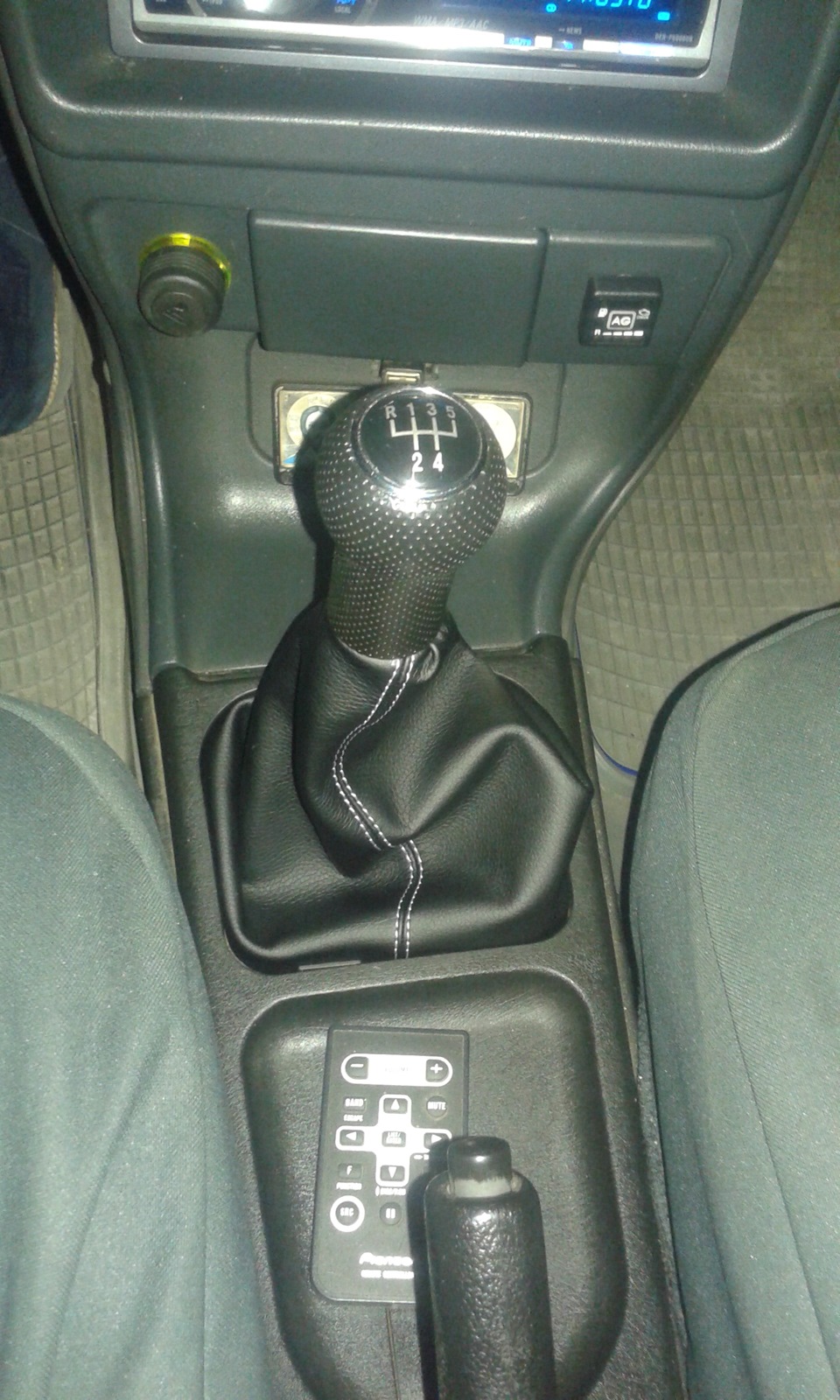 Ручка КПП від VW polo 1