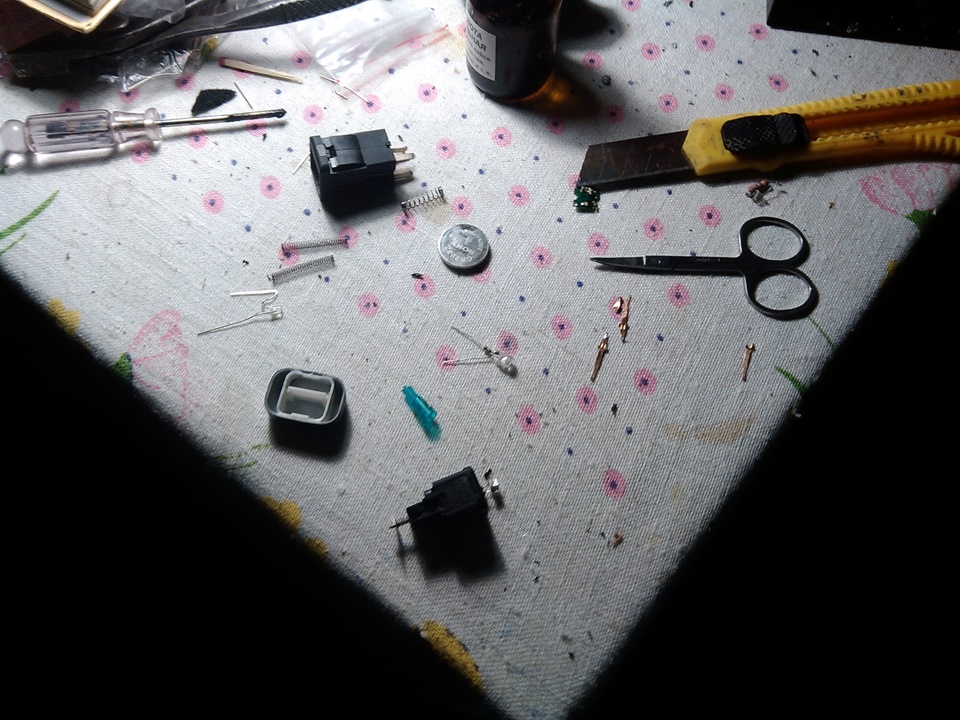 пересвіт кнопок у синій червоний колір. 2