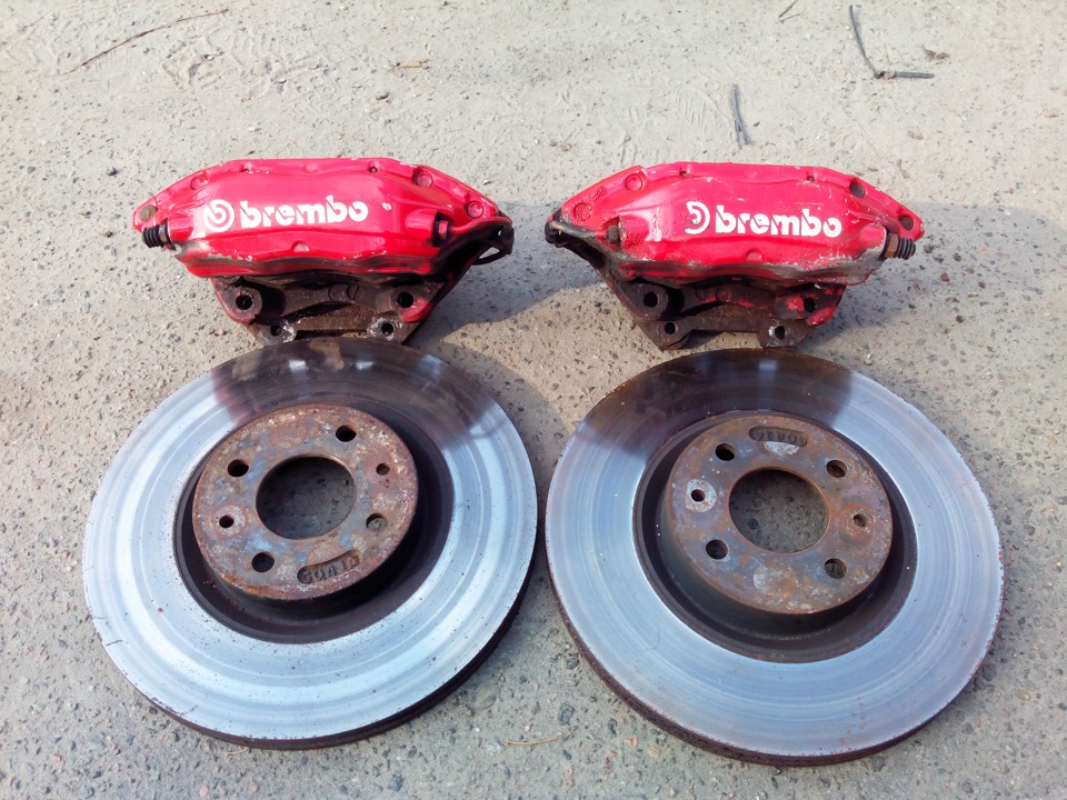Продано! 4 поршневі гальма BREMBO з E38 к-т на ваз 1