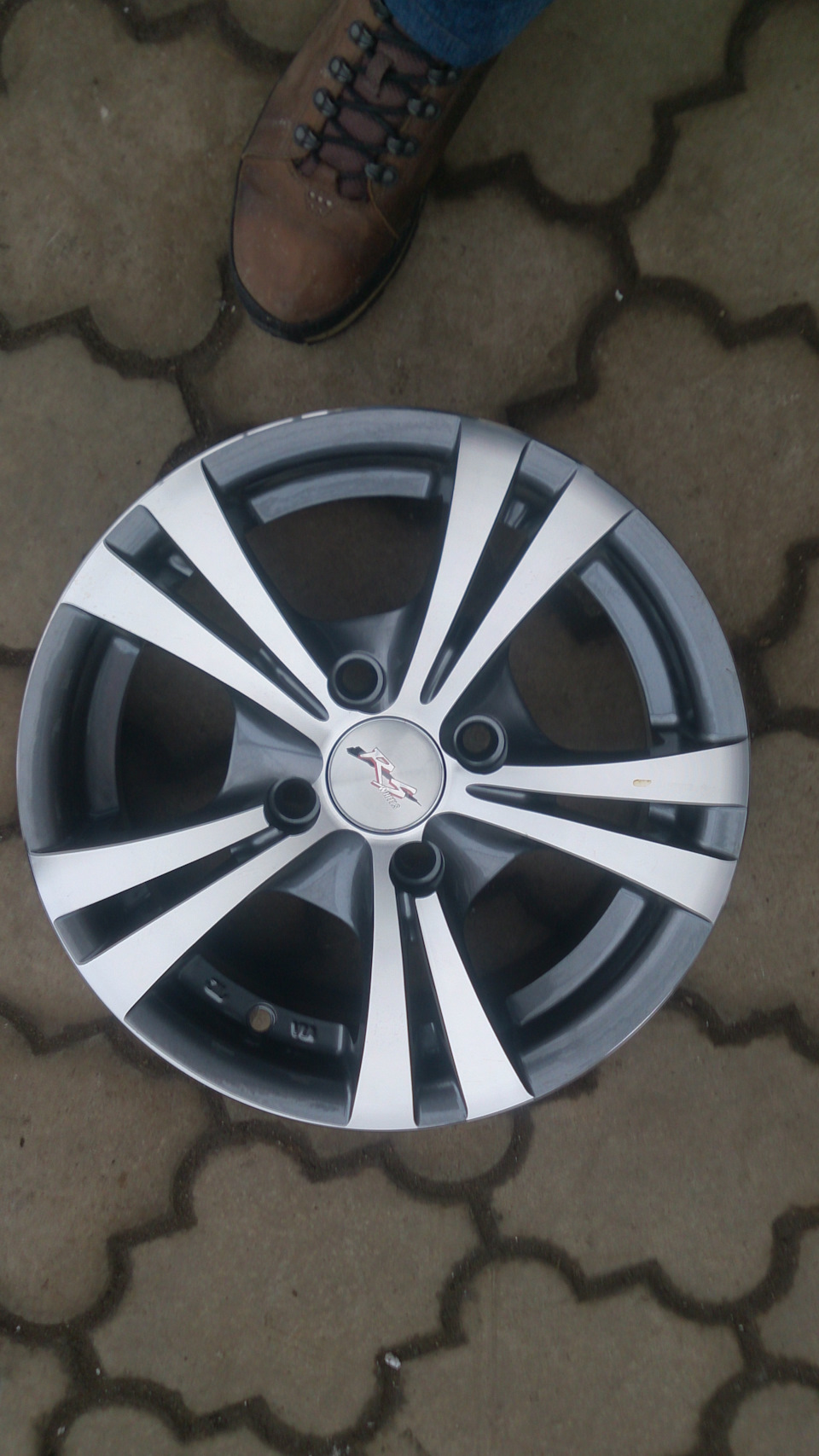 Продам нові диски R13 RW (RACING WHEELS) 1