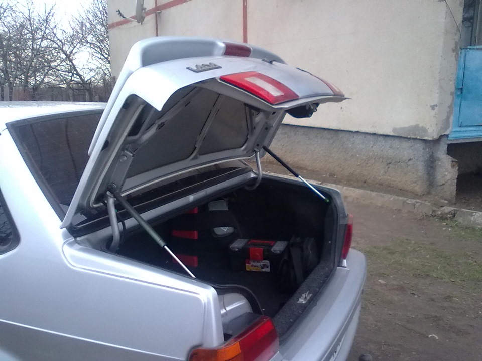 Газові упори багажника. 3